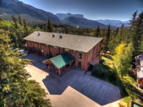 Overlander Mountain Lodge